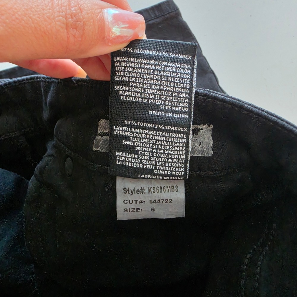 Kut from the Kloth Shorts Women 6 Black Bermuda Denim Stretchy Minimalist Vacay - Picture 8 of 9